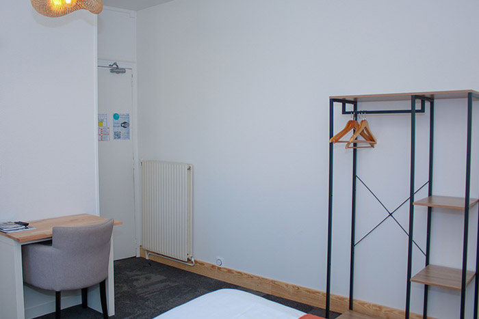 hotel-petit-montmartre-dinard-chambre1c